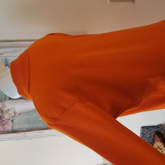 For G and PL Sweater - Picture 5 of 8